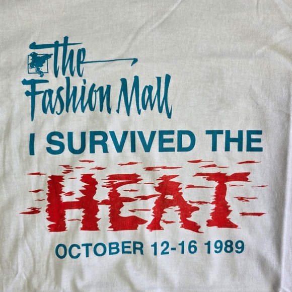 Vintage 1989 Hanes Fifty-Fifty I Survived The Heat Fashion Mall T-Shirt XL White - Picture 2 of 9